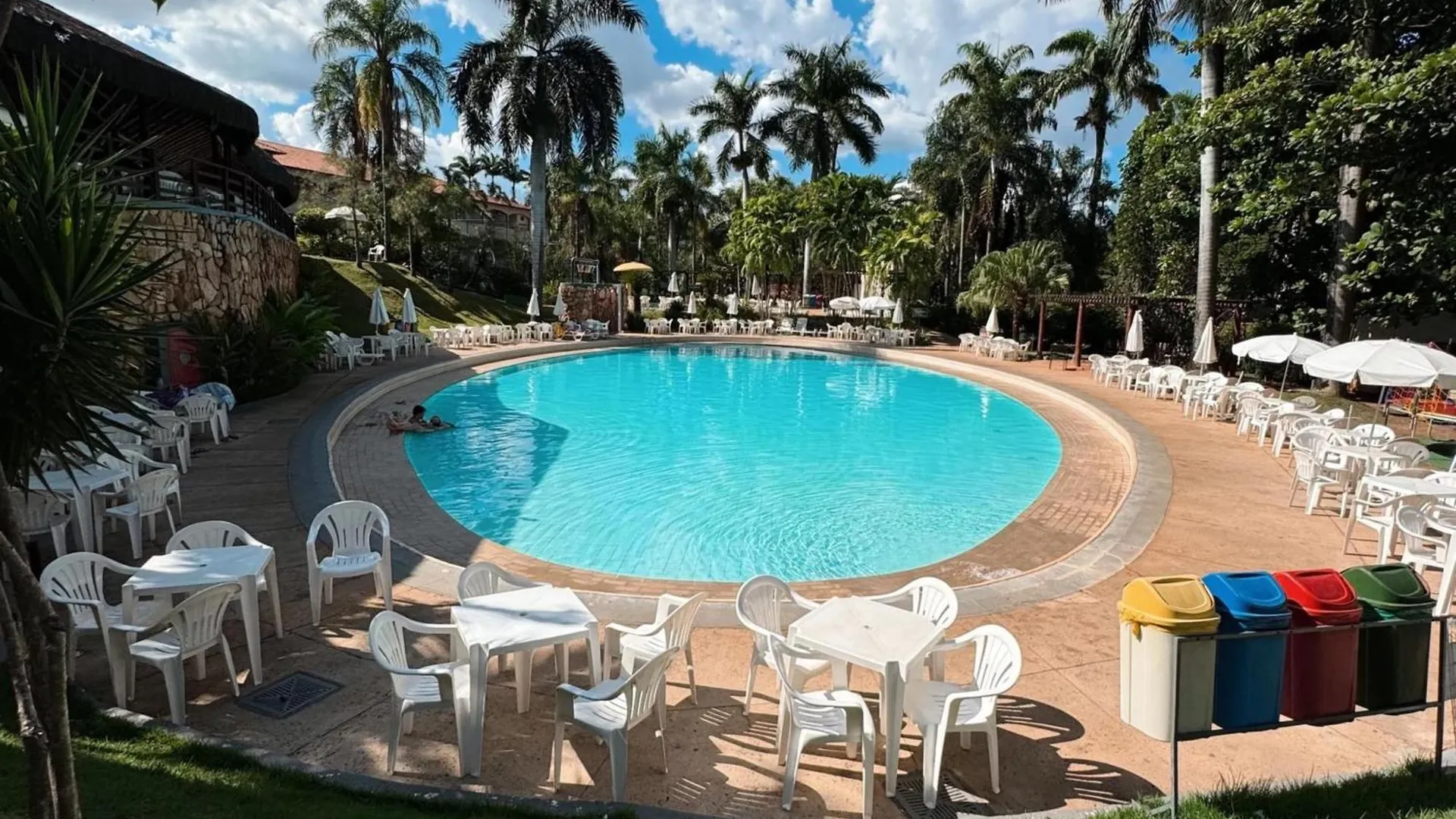 Hot Springs - Temporada Cn Adriele Lejlighedshotel Caldas Novas